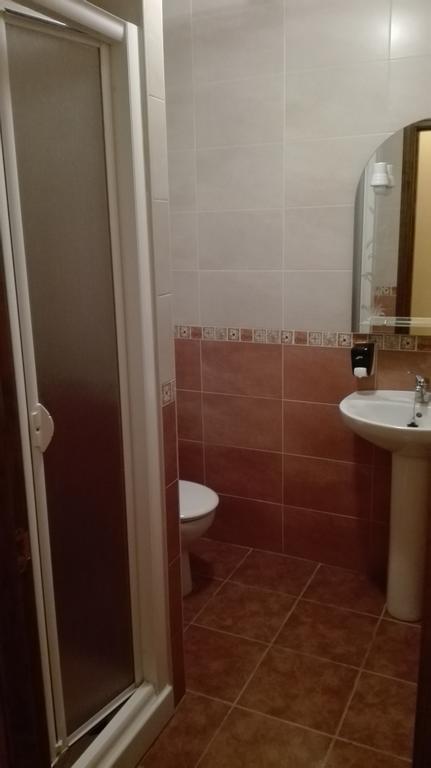 Hostal La Aldaba Hotel Montearagon Bagian luar foto