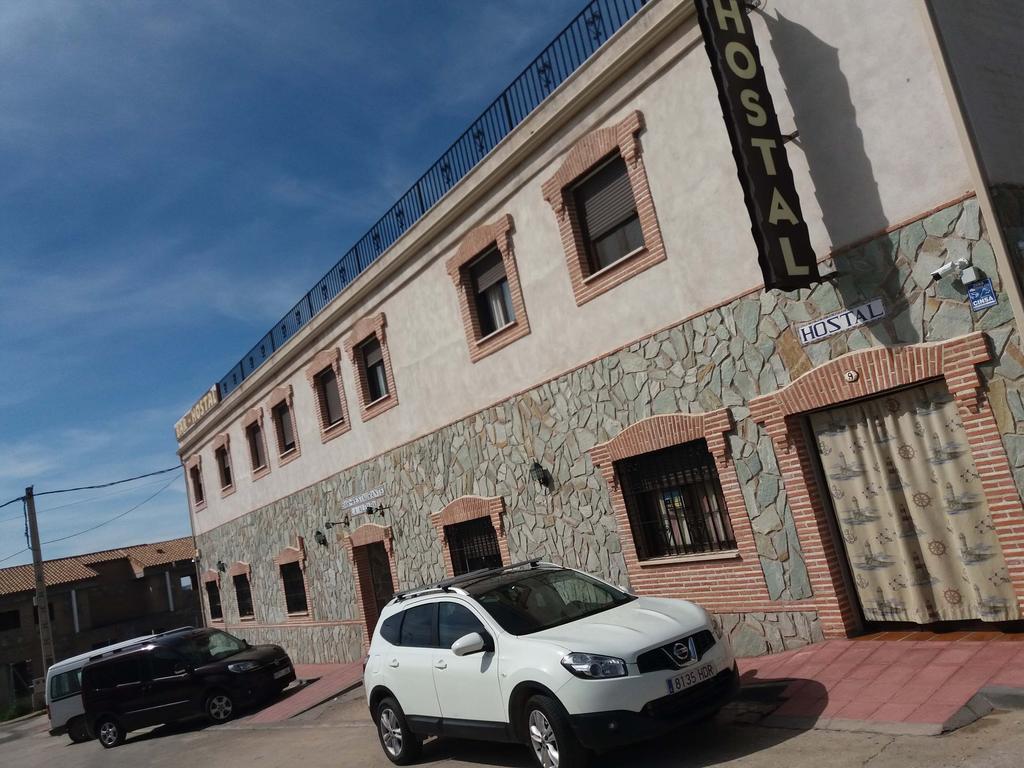 Hostal La Aldaba Hotel Montearagon Bagian luar foto